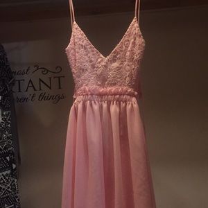 Beautiful dress for any dress up occasion.